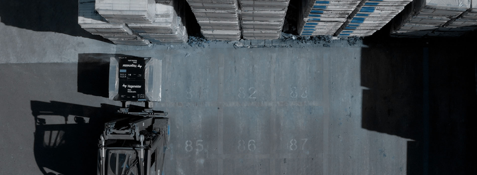Baustoff header